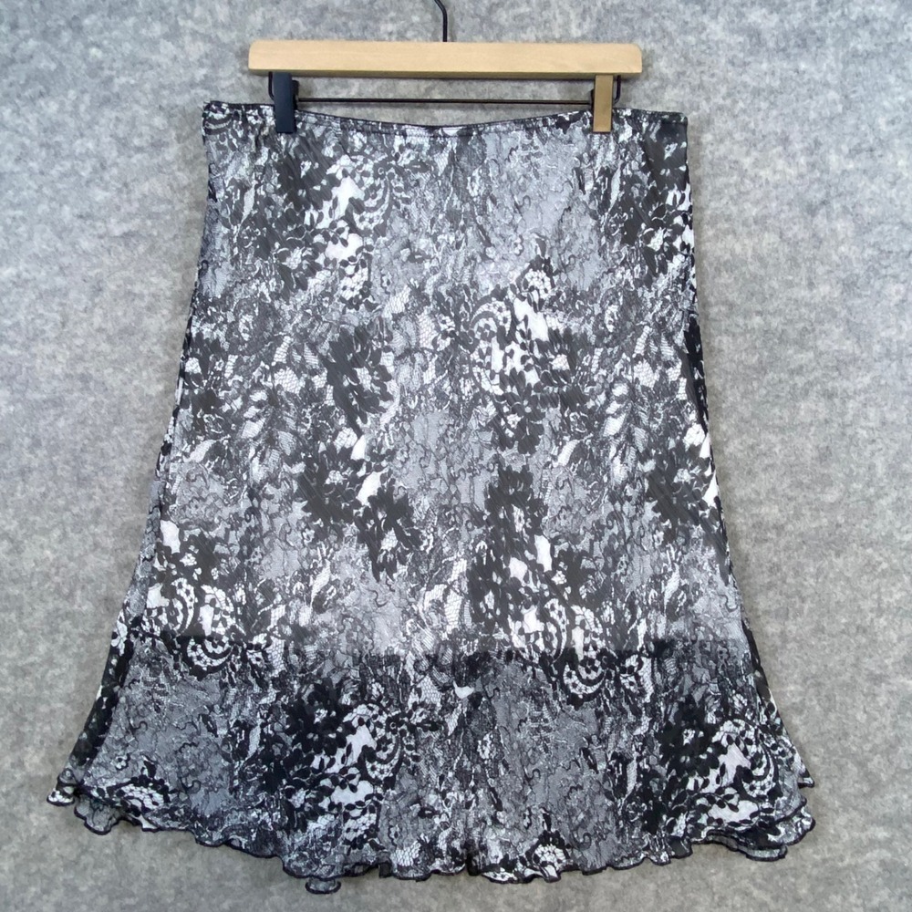 Briggs New York Lace Skirt A-Line Y2K Lined Black Floral Size PXL Knee Length